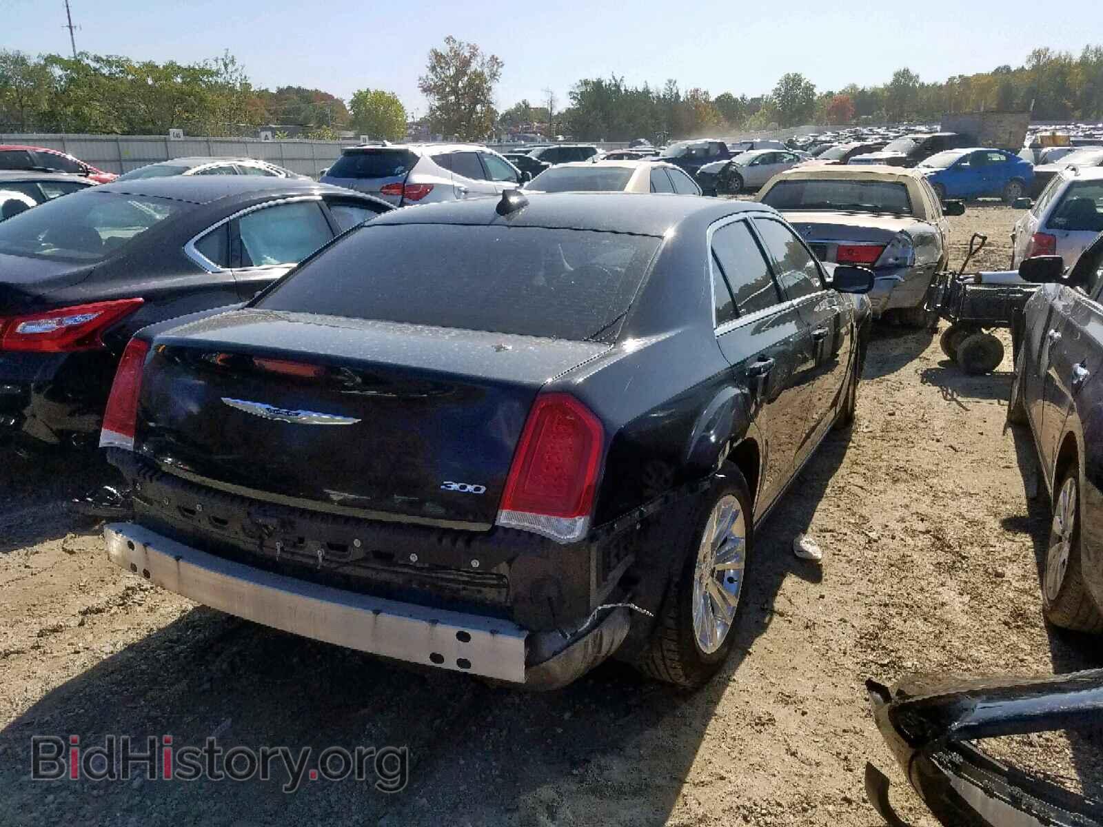 2016 CHRYSLER 300 - VIN: 2C3CCAAG3GH358368 - Фото 4