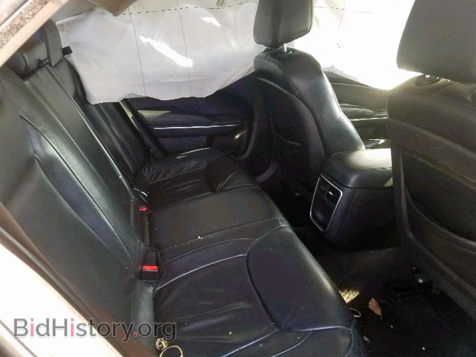 2016 CHRYSLER 300 - VIN: 2C3CCAAG3GH358368 - Фото 6