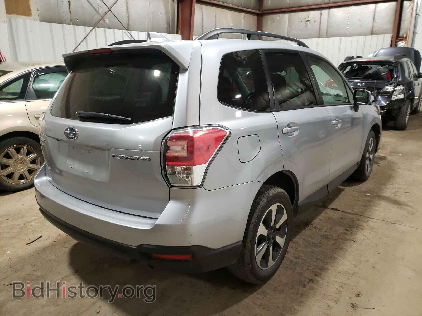 2018 SUBARU FORESTER - VIN: JF2SJAECXJH555637 - Фото 4