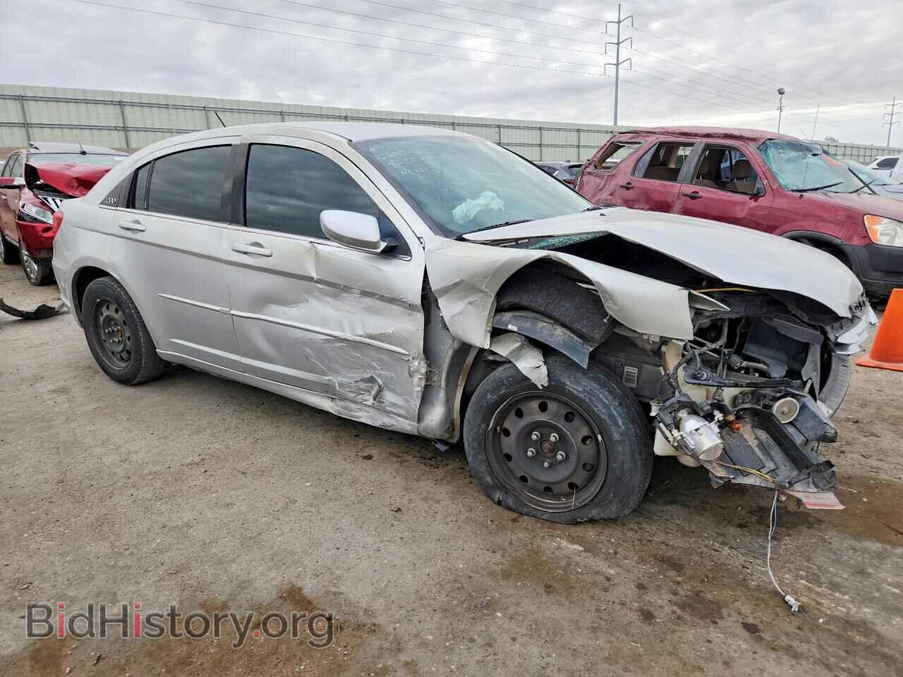 2012 CHRYSLER 200 - VIN: 1C3CCBAB5CN209973 - Фото 4