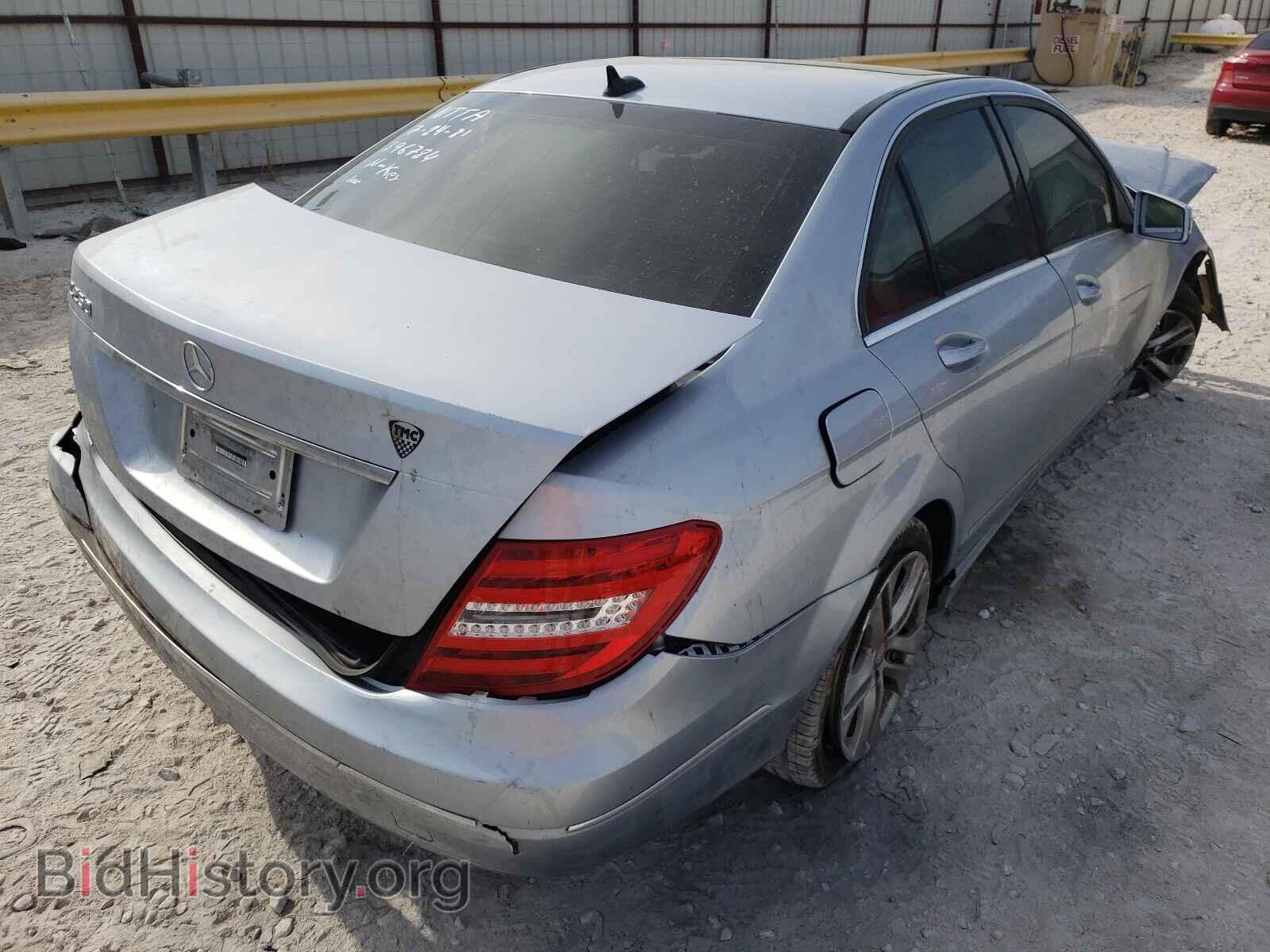 2014 MERCEDES-BENZ C-CLASS - VIN: WDDGF4HB7EA955718 - Фото 4