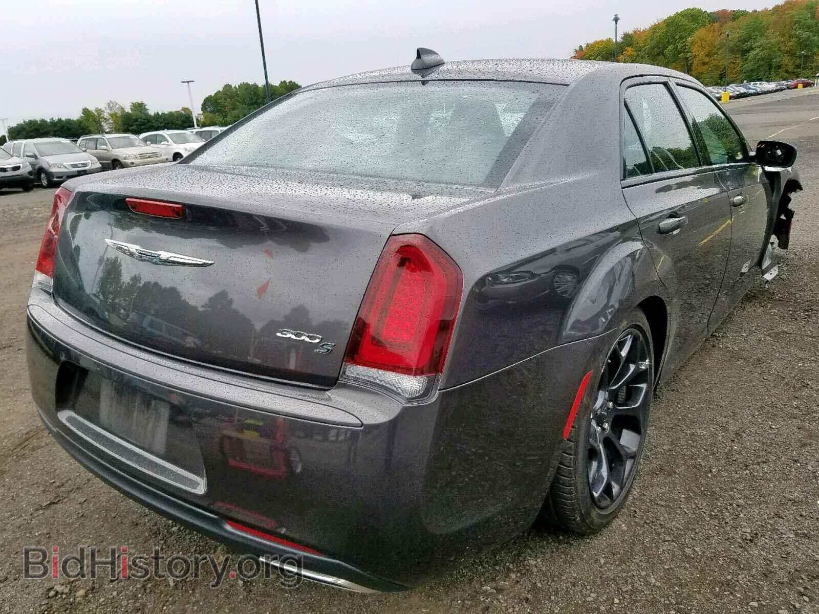 2019 CHRYSLER 300 - VIN: 2C3CCABG8KH618027 - Photo 4