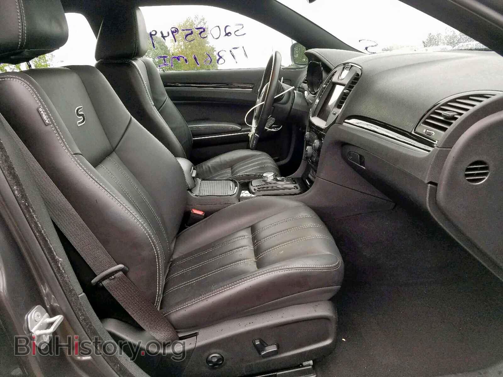 2019 CHRYSLER 300 - VIN: 2C3CCABG8KH618027 - Photo 5