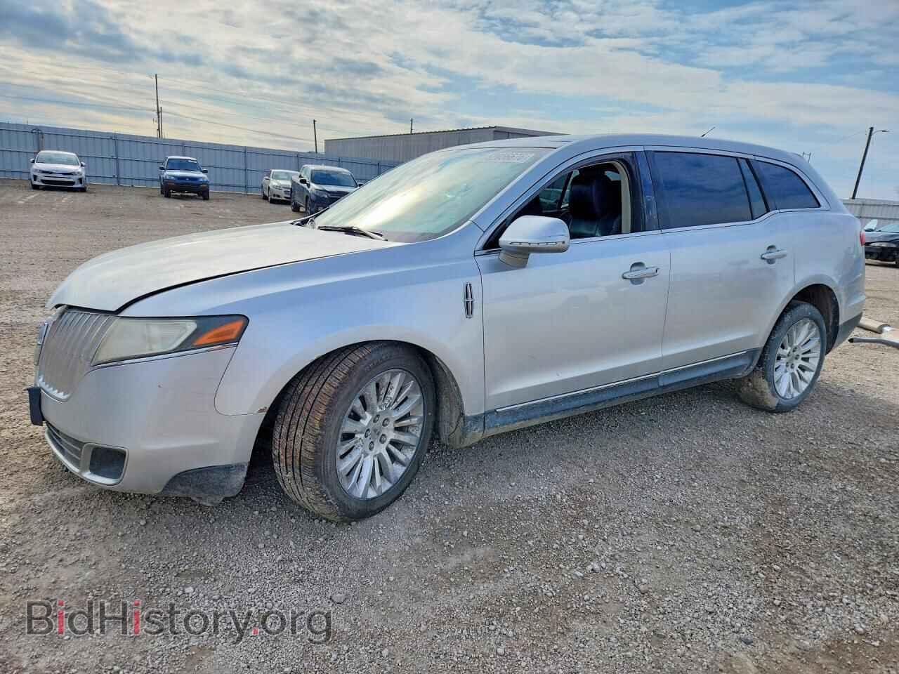 Фотография 2LMHJ5AR8ABJ30456 - LINCOLN MKT 2010