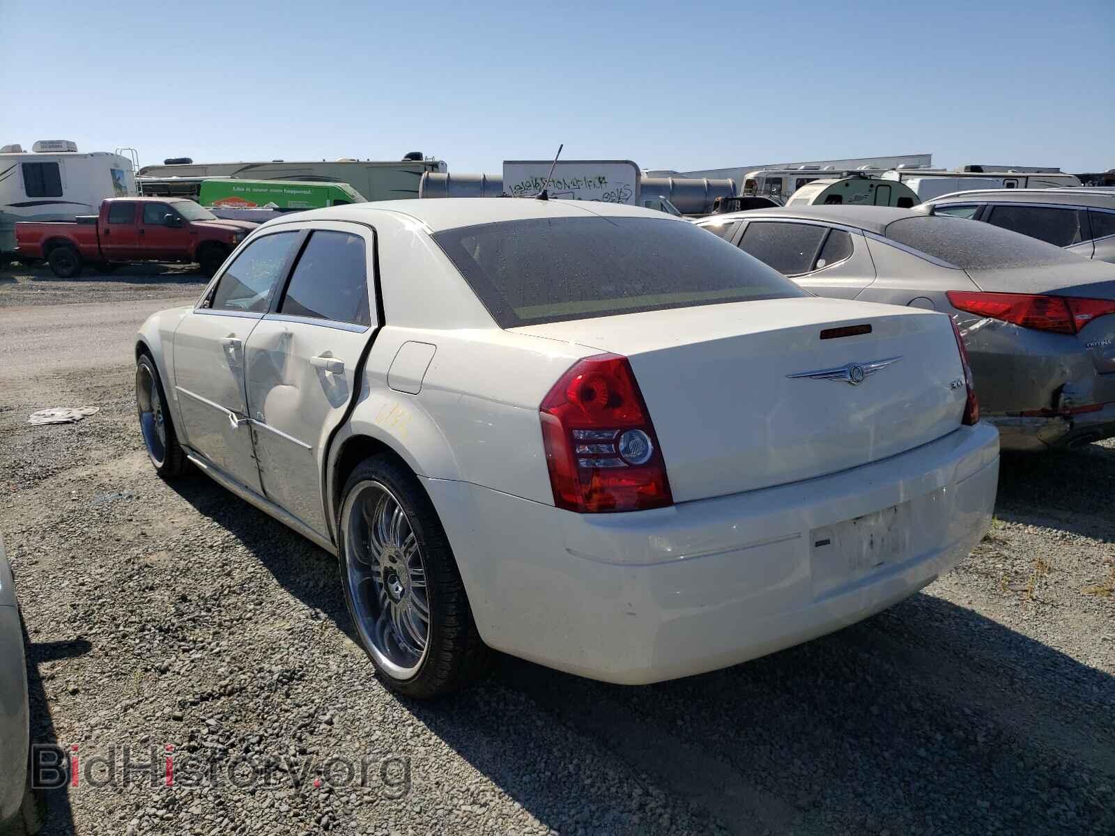 2008 CHRYSLER 300 - VIN: 2C3KA43R68H208564 - Фото 3