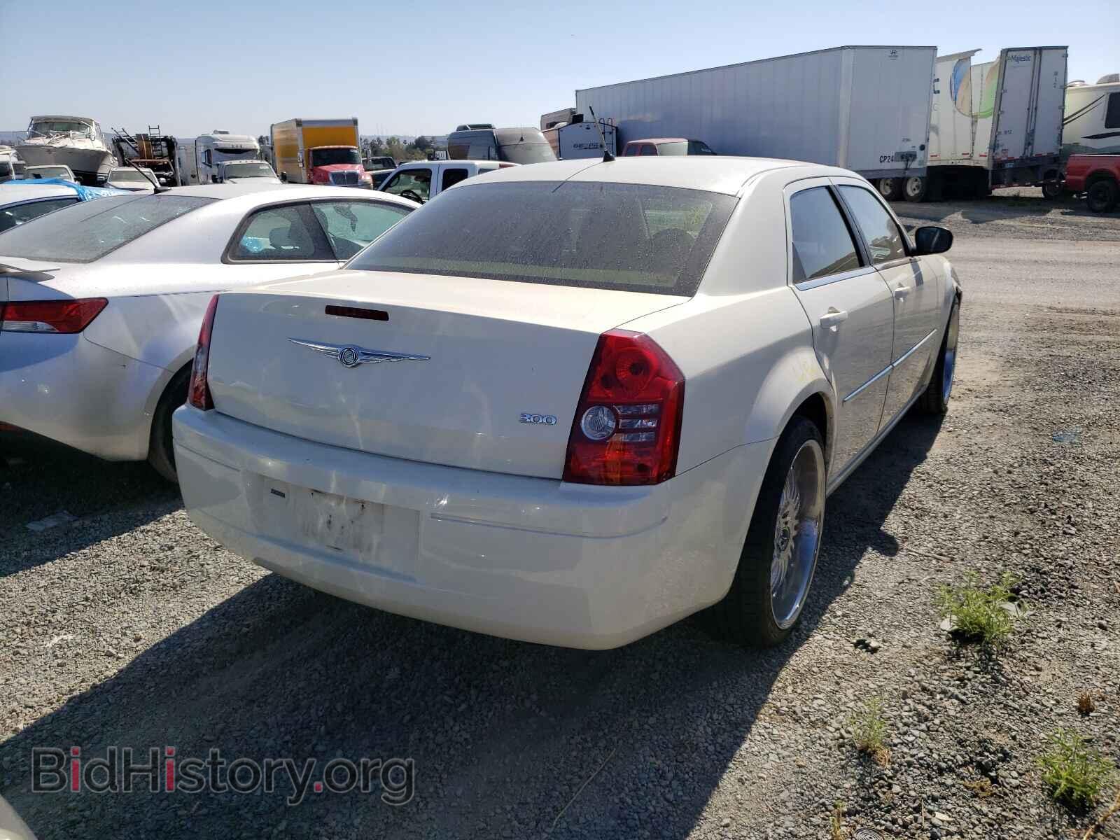 2008 CHRYSLER 300 - VIN: 2C3KA43R68H208564 - Фото 4