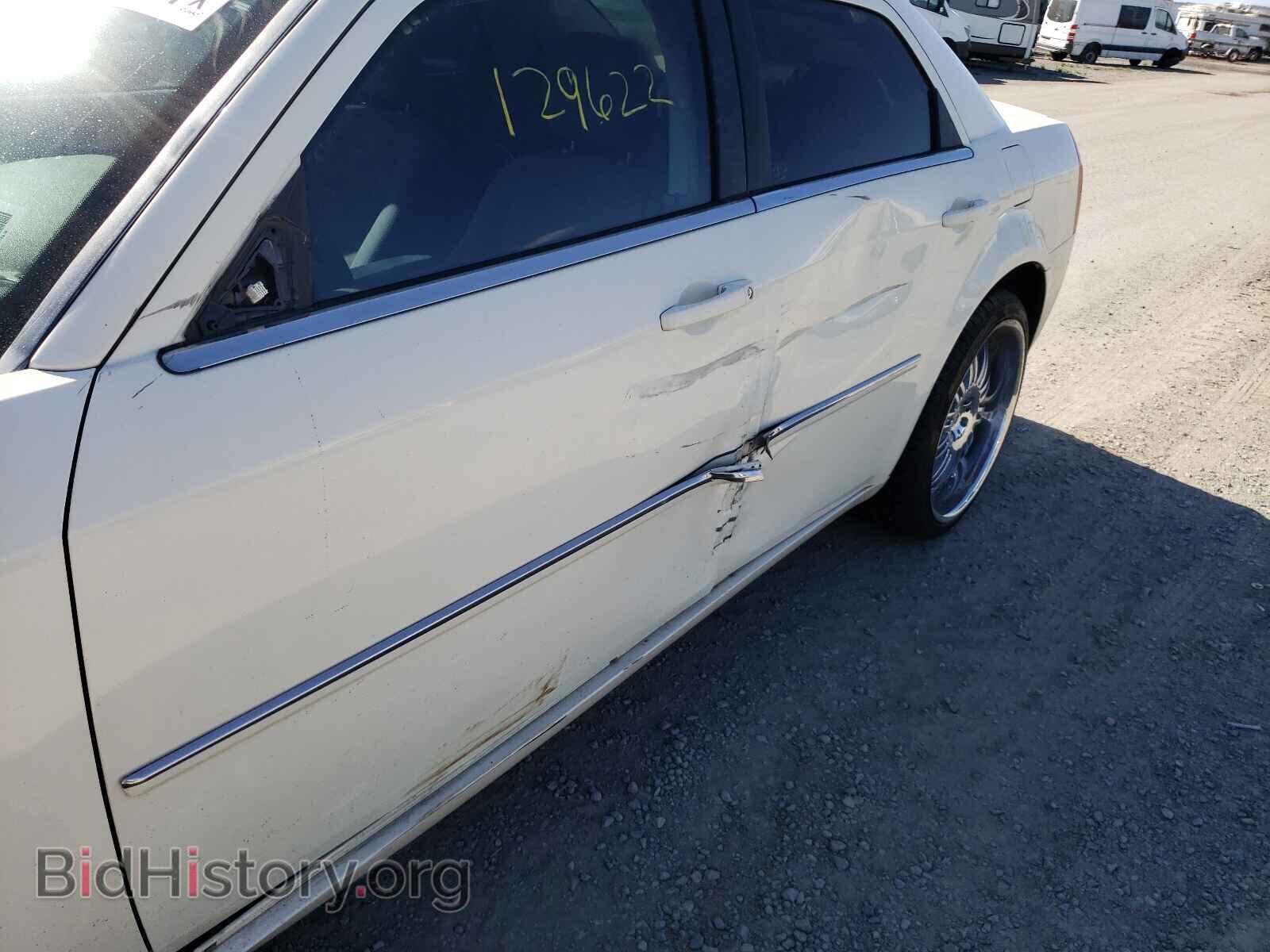 2008 CHRYSLER 300 - VIN: 2C3KA43R68H208564 - Фото 9