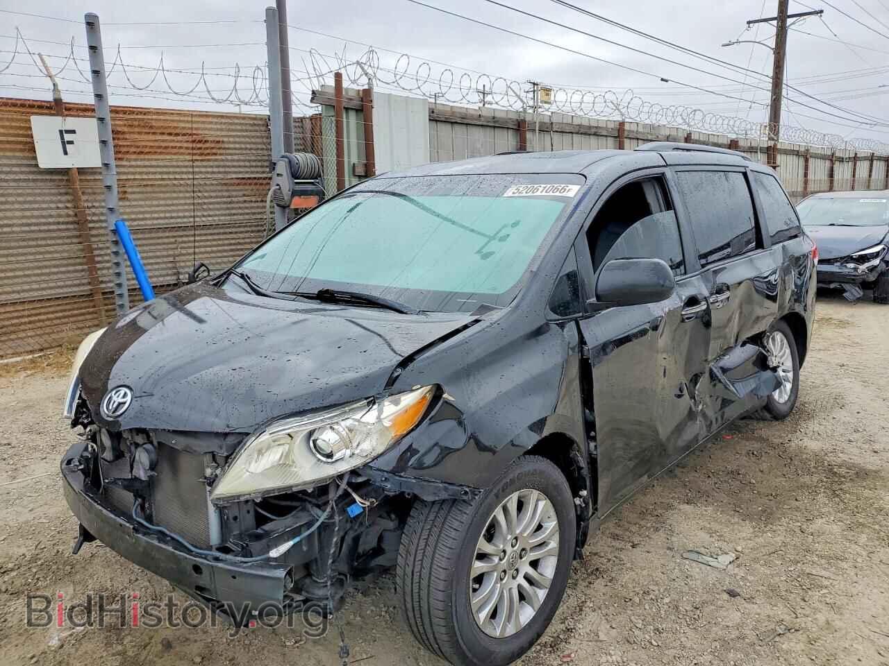 Photo 5TDYK3DC7CS268242 - TOYOTA SIENNA 2012