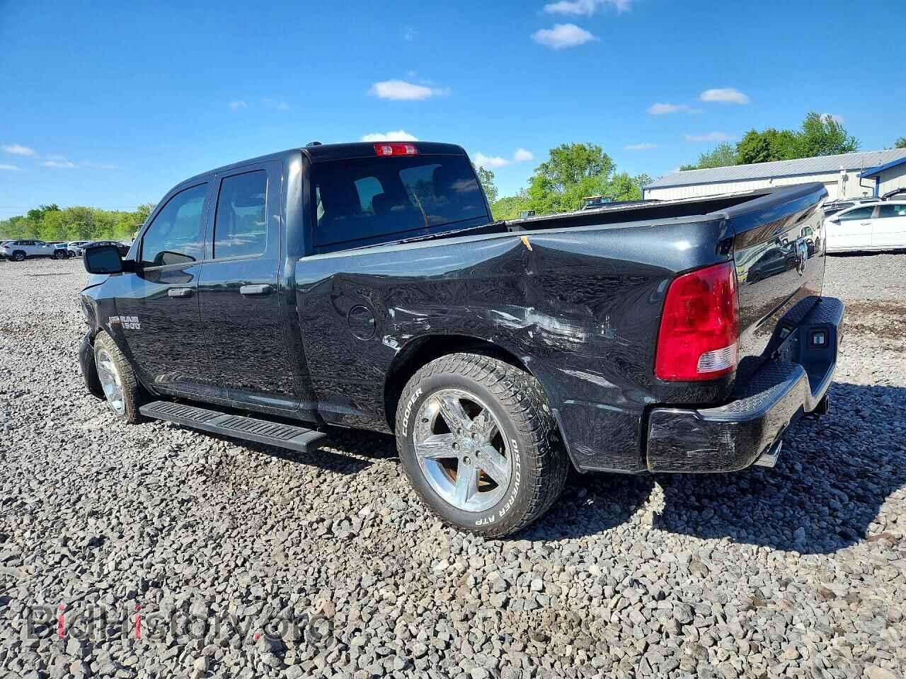 2018 RAM 1500 - VIN: 1C6RR6FT8JS149660 - Photo 2