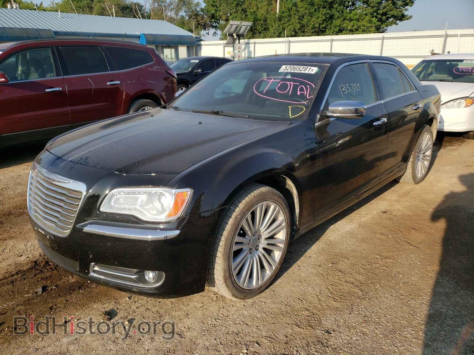 2011 CHRYSLER 300 - VIN: 2C3CA5CG7BH593830 - Фото 2