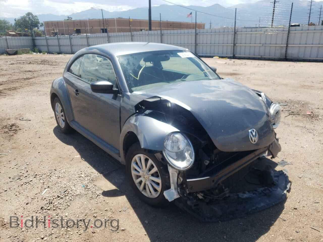 Photo 3VWFP7AT2CM616143 - VOLKSWAGEN BEETLE 2012