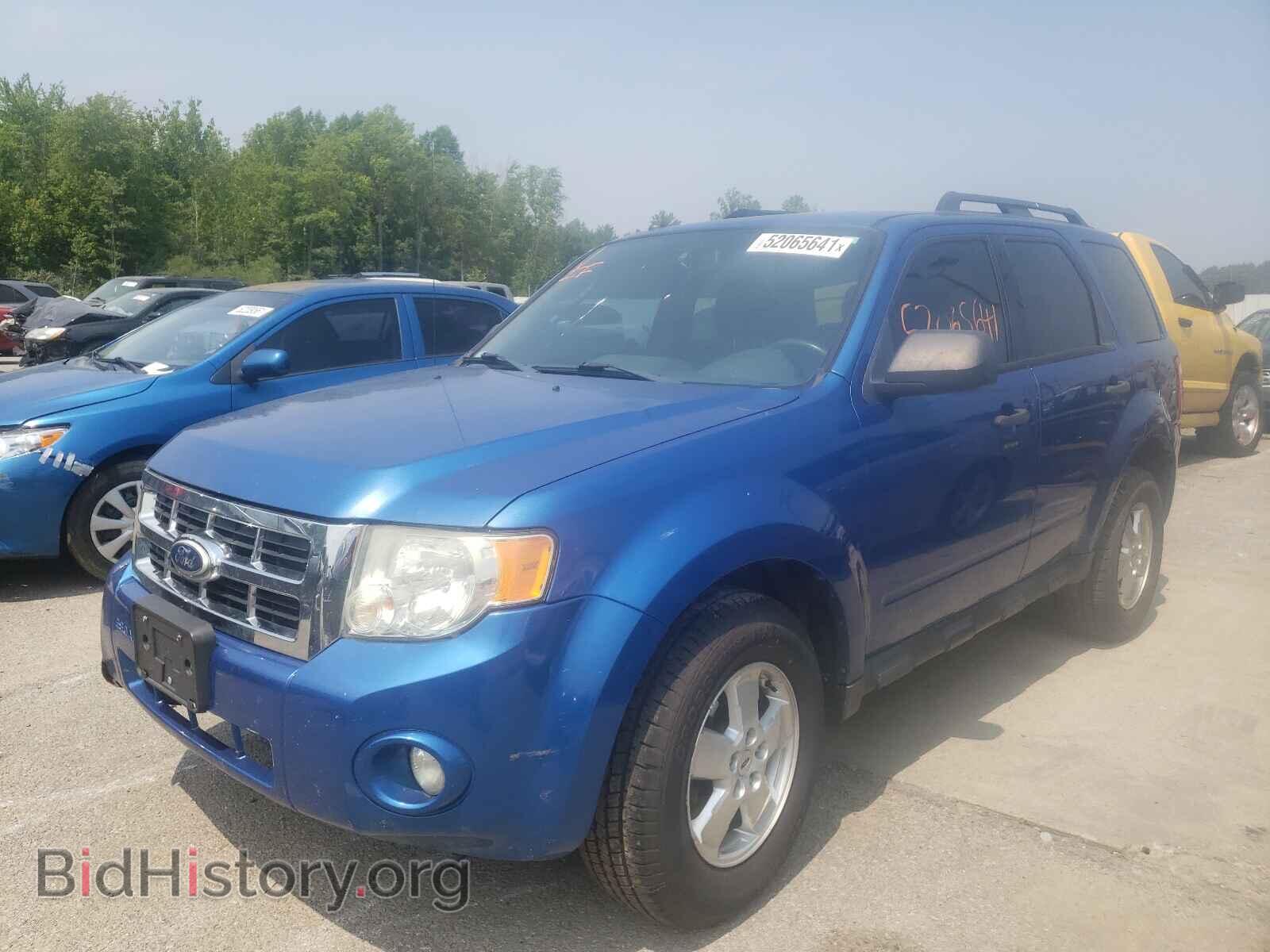 2011 FORD ESCAPE - VIN: 1FMCU0D70BKA05856 - Фото 2
