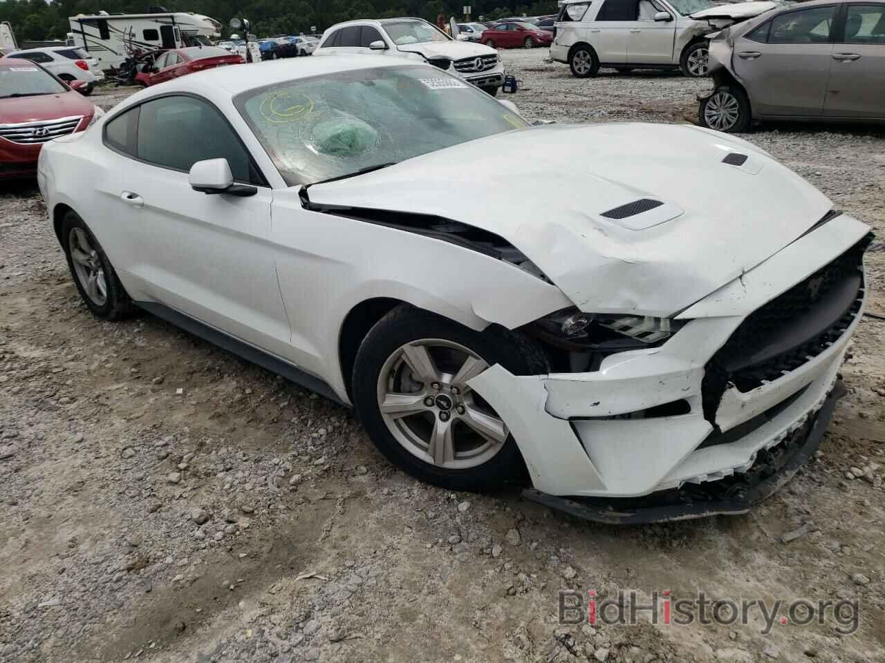 Photo 1FA6P8TH0J5128786 - FORD MUSTANG 2018