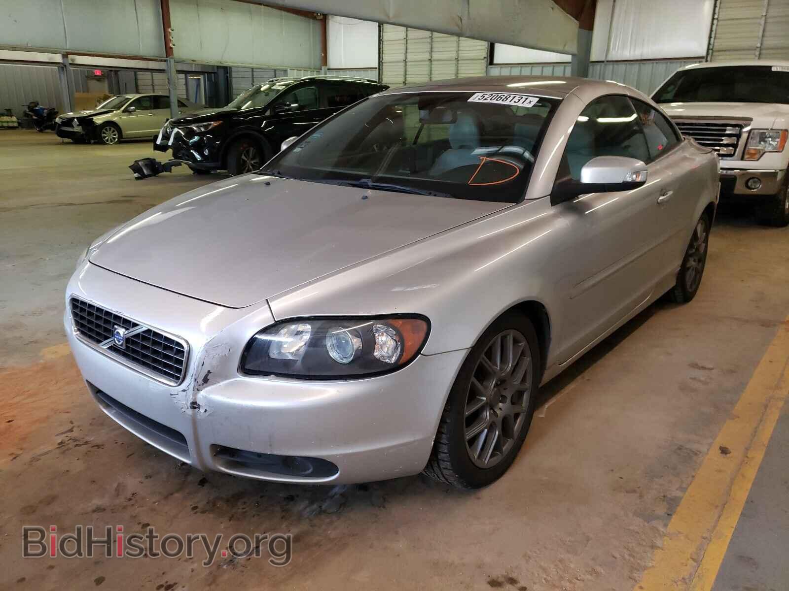 2008 VOLVO C70 - VIN: YV1MC67288J058473 - Фото 2