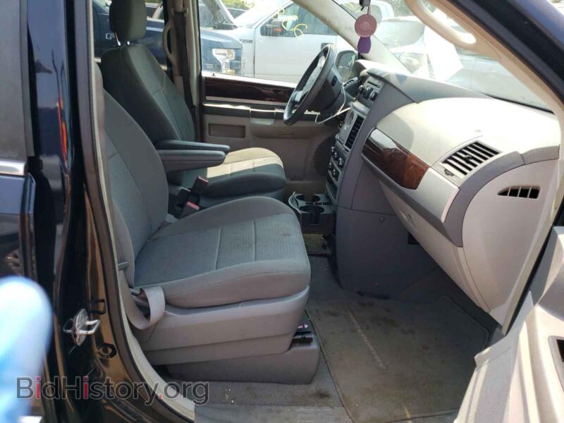 2010 Chrysler MINIVAN (VIN 2A4RR5D1XAR392032) — photo 5 of 10