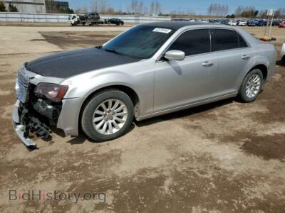 2012 Chrysler 300, двухцветный — VIN 2C3CCAAG3CH110213, Copart