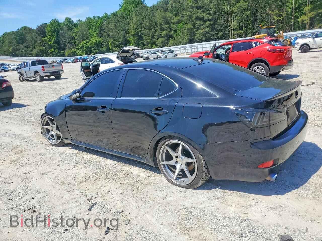 2011 LEXUS IS - VIN: JTHBF5C29B5151666 - Photo 2