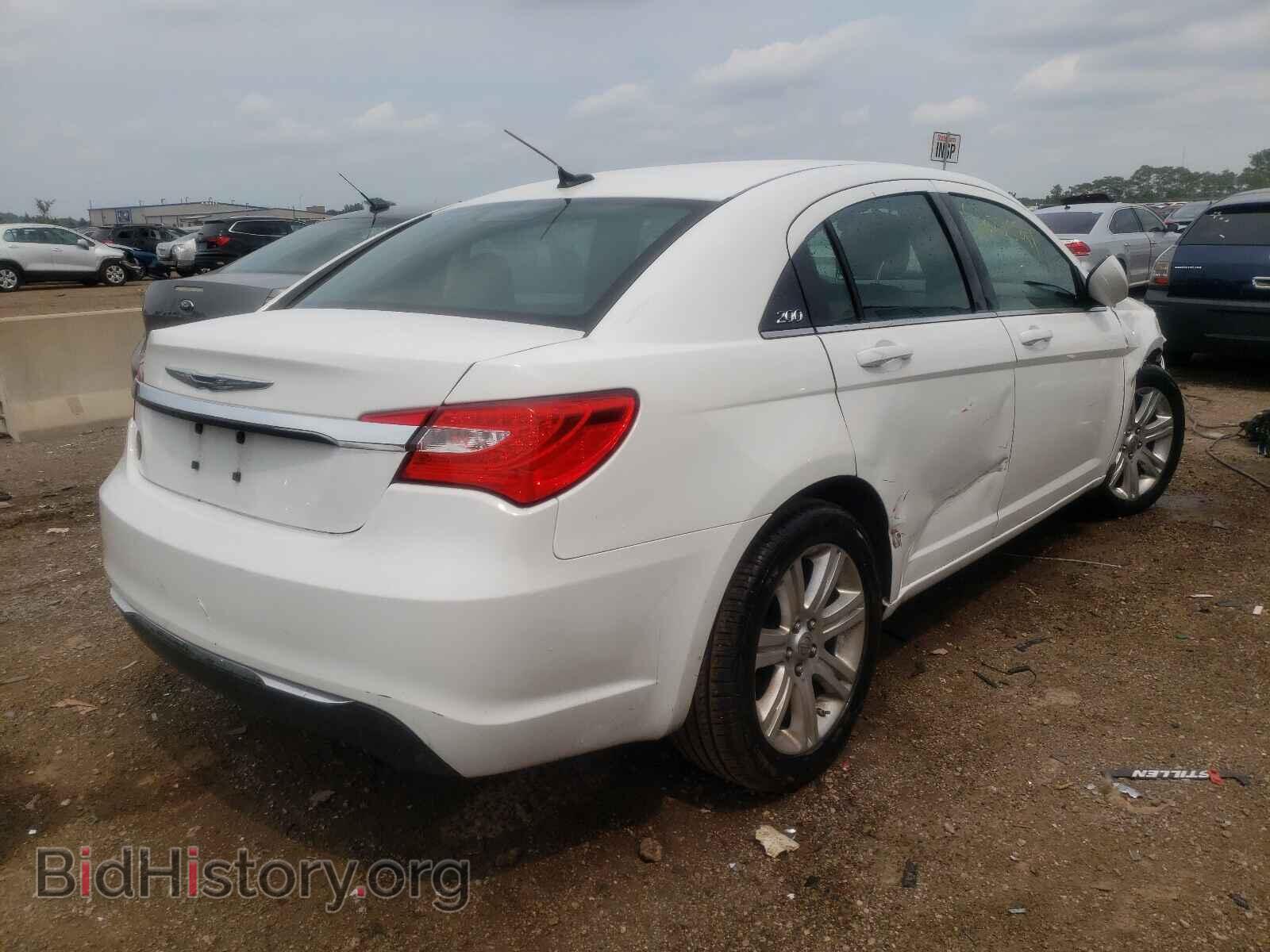 2011 CHRYSLER 200 - VIN: 1C3BC1FB8BN612228 - Фото 4