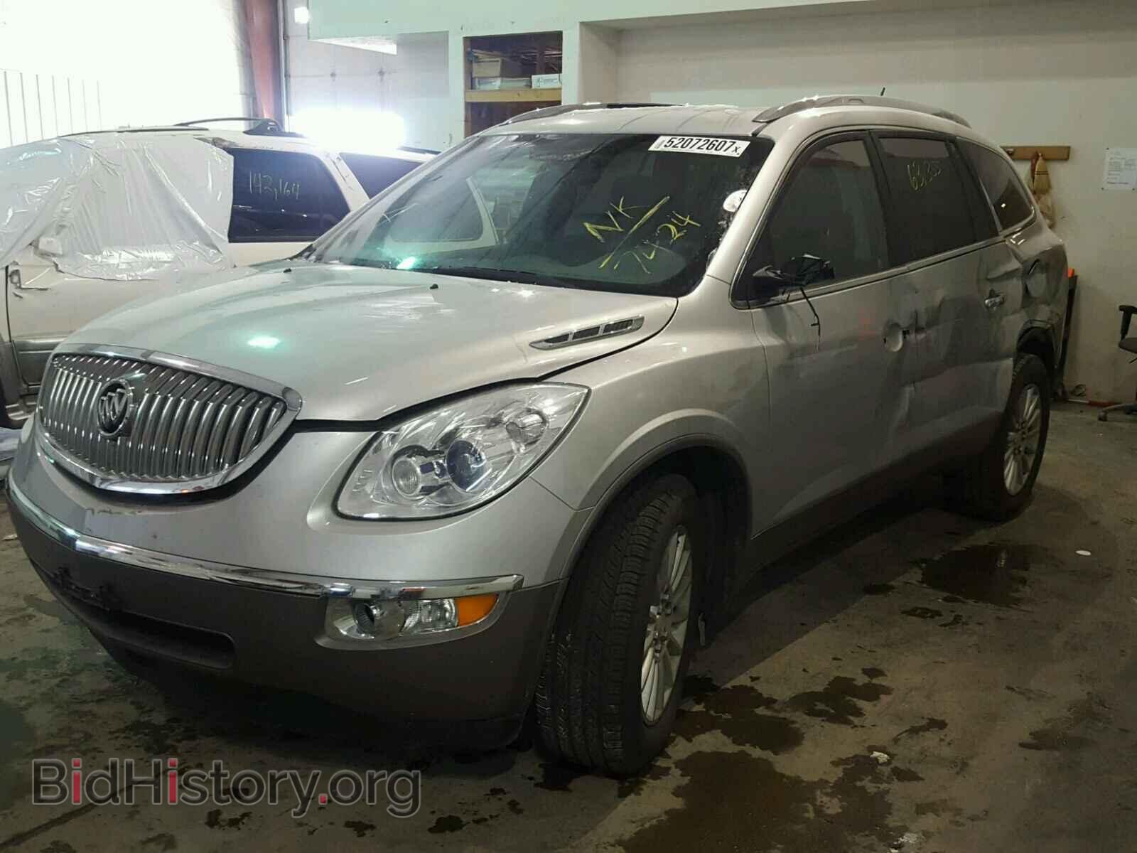 2011 BUICK ENCLAVE - VIN: 5GAKRAED6BJ107424 - Фото 2