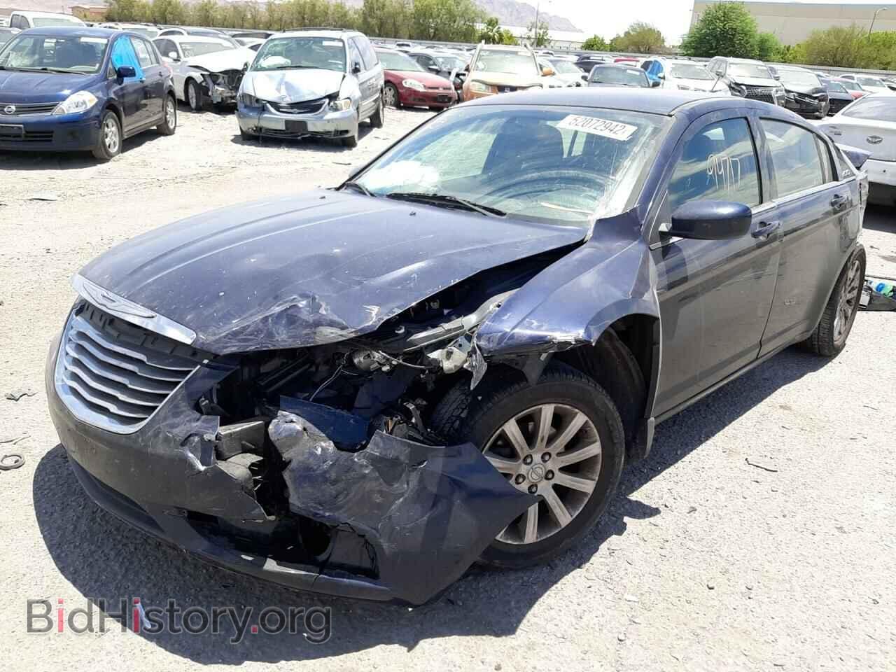 2013 CHRYSLER 200 - VIN: 1C3CCBBG3DN532804 - Фото 2
