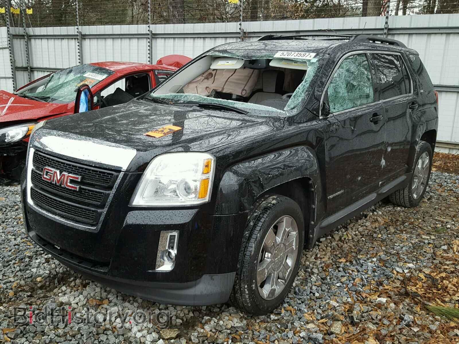 2010 GMC TERRAIN - VIN: 2CTFLFEY0A6239855 - Photo 2