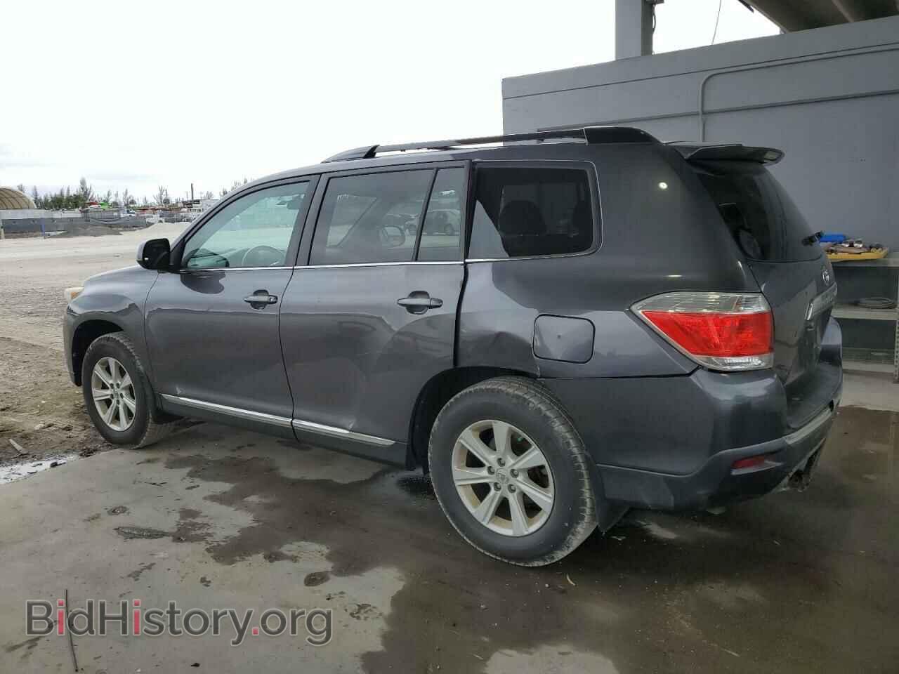 2013 TOYOTA HIGHLANDER - VIN: 5TDBK3EH8DS236711 - Photo 2
