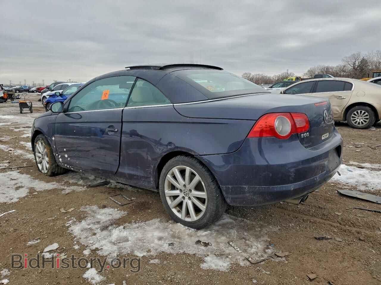 2007 VOLKSWAGEN EOS - VIN: WVWFA71FX7V002645 - Фото 2