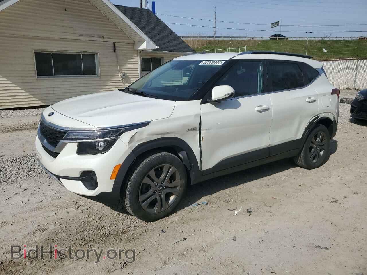 Фотография KNDEUCAA7M7071048 - KIA SELTOS 2021