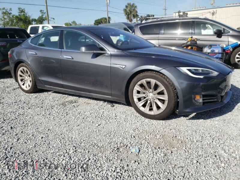 2016 Tesla MODEL S (VIN 5YJSA1E22GF159054) — фото 4 из 12
