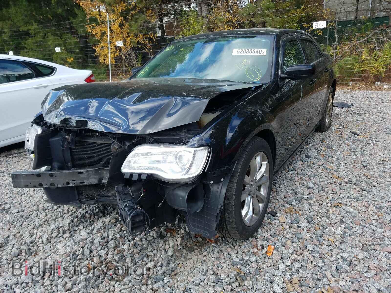 2016 CHRYSLER 300 - VIN: 2C3CCARG7GH296512 - Фото 2