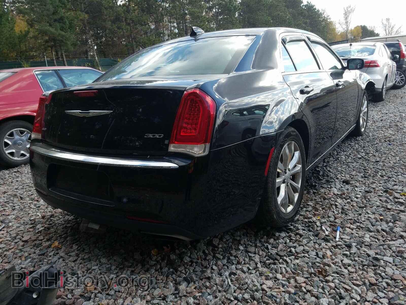 2016 CHRYSLER 300 - VIN: 2C3CCARG7GH296512 - Фото 4