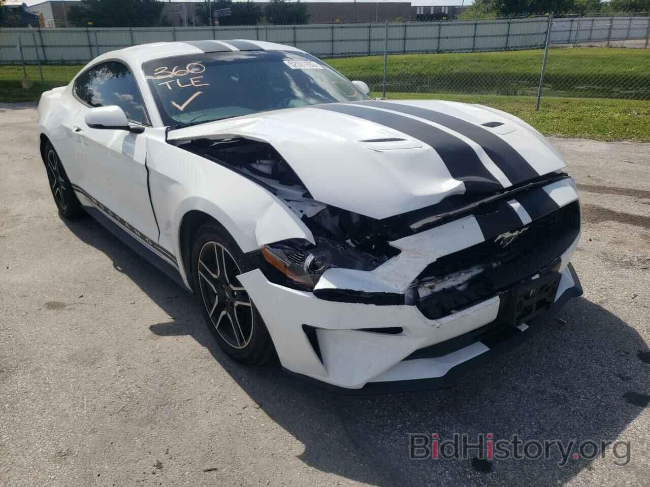 Photo 1FA6P8TH6J5124645 - FORD MUSTANG 2018