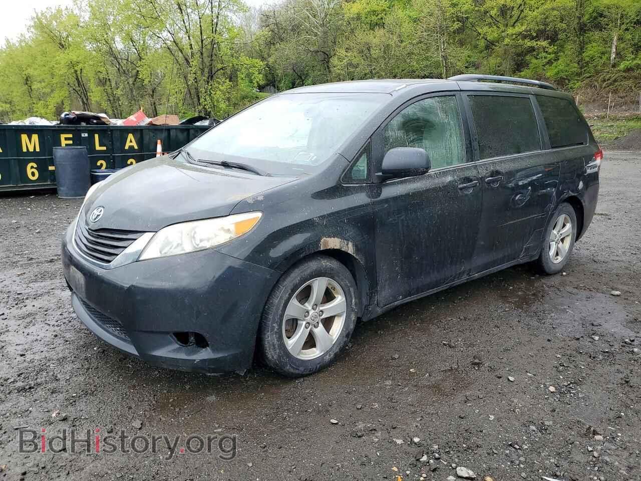 Фотография 5TDKK3DC8DS367644 - TOYOTA SIENNA 2013