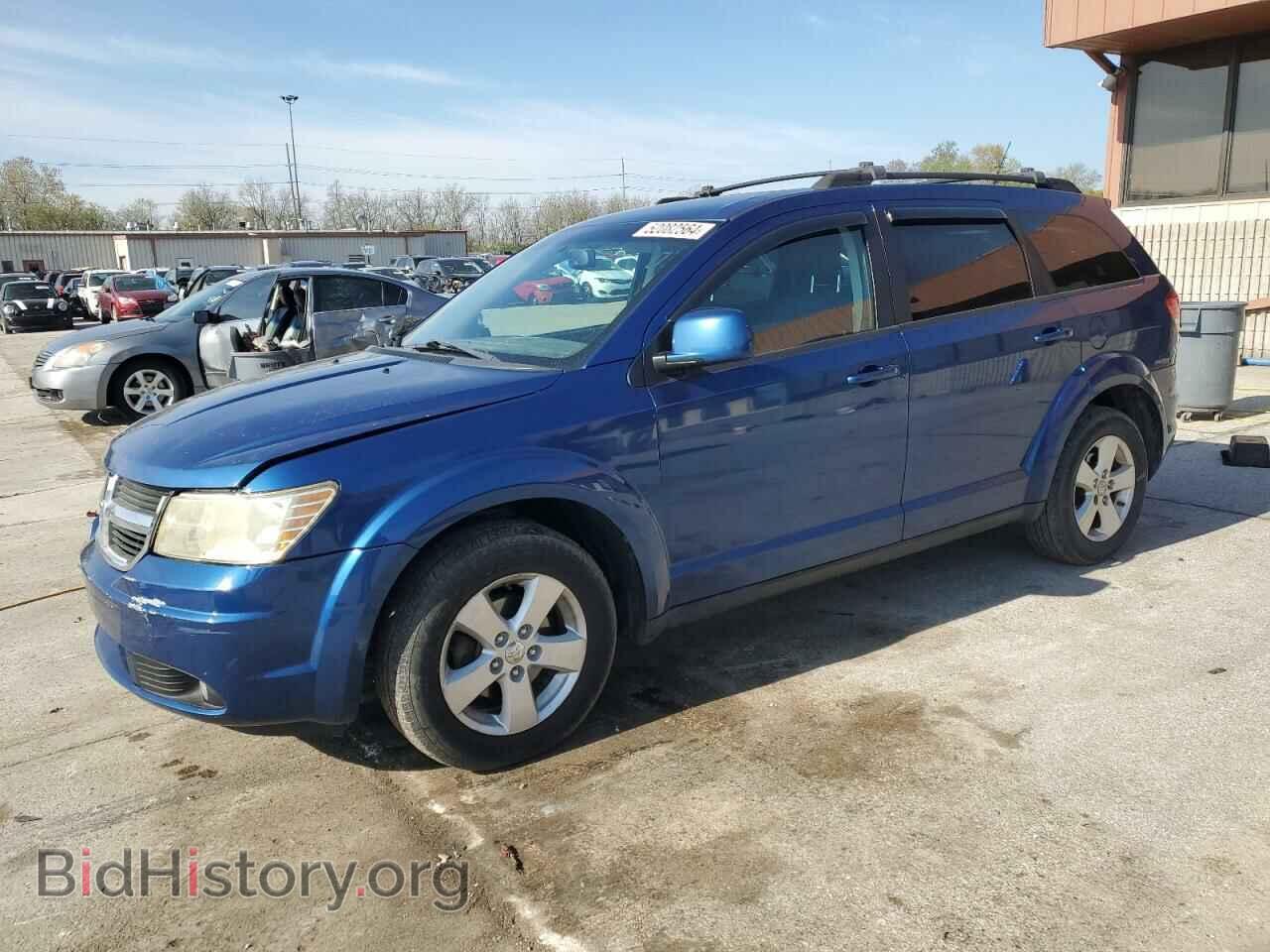 Фотография 3D4PG5FV1AT264264 - DODGE JOURNEY 2010