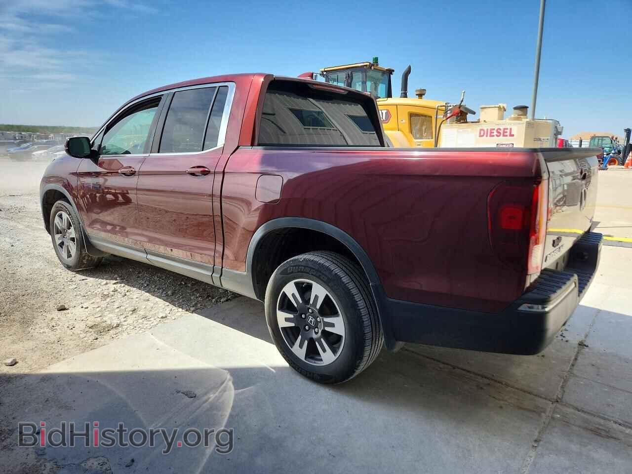 2017 HONDA RIDGELINE - VIN: 5FPYK3F64HB021142 - Photo 2