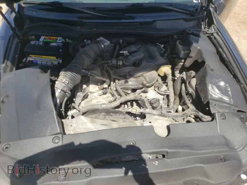 2011 Lexus IS (VIN JTHFF2C27B2520090) — photo 7 of 10