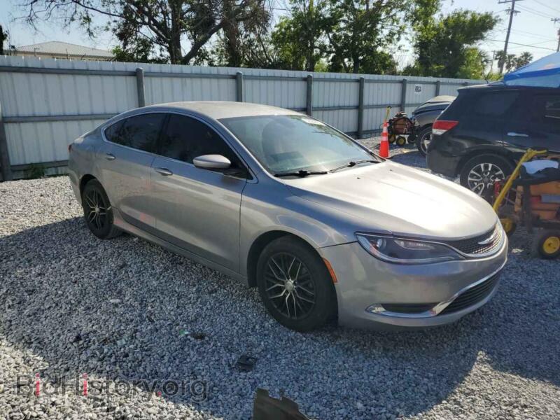 2016 Chrysler 200 (VIN 1C3CCCAB1GN105699) — фото 4 из 12
