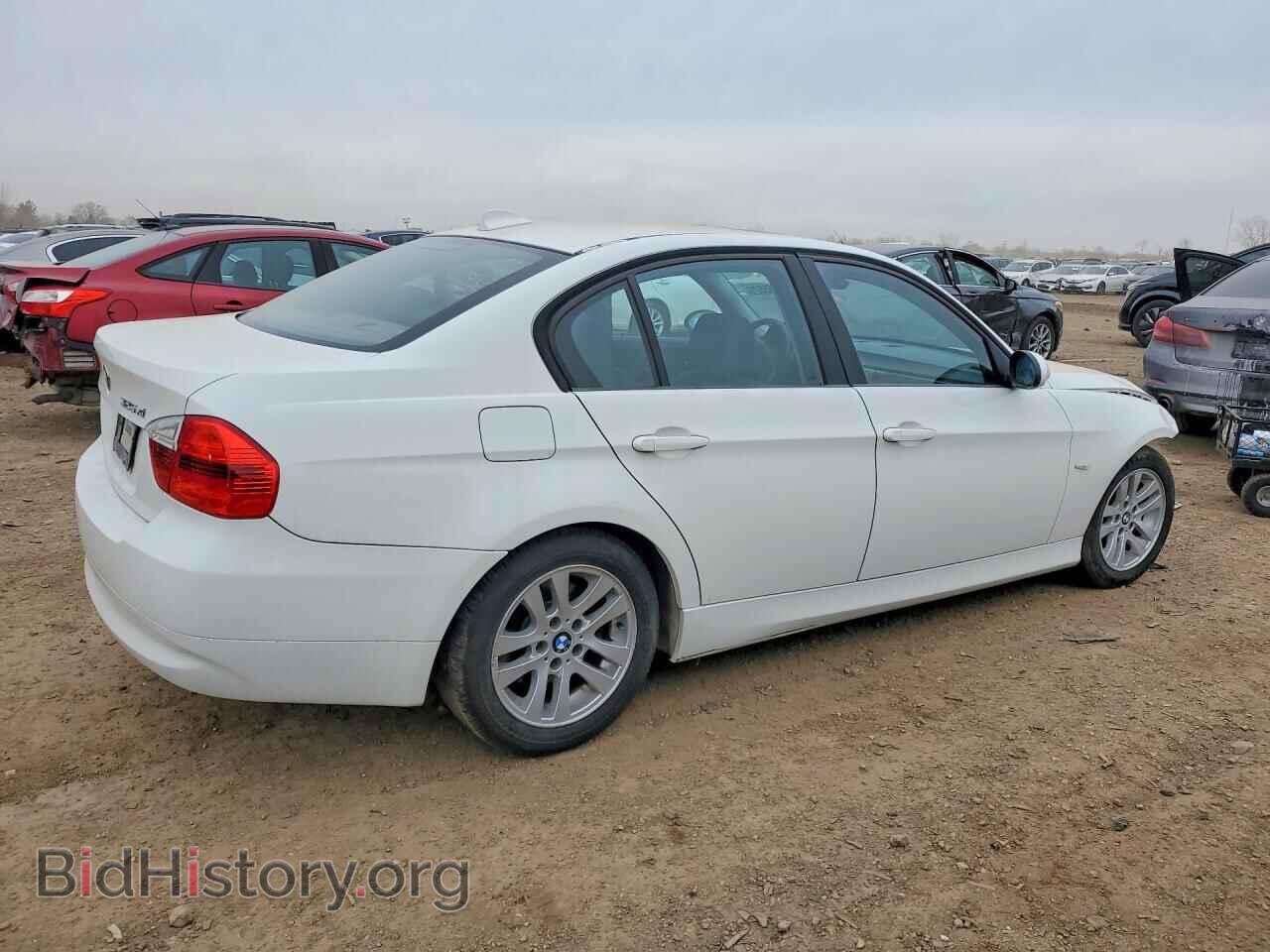 2006 BMW 3 SERIES - VIN: WBAVD13576KV07771 - Фото 3