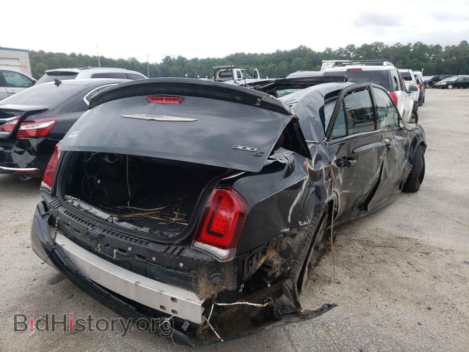 2016 CHRYSLER 300 - VIN: 2C3CCABT2GH308055 - Фото 4