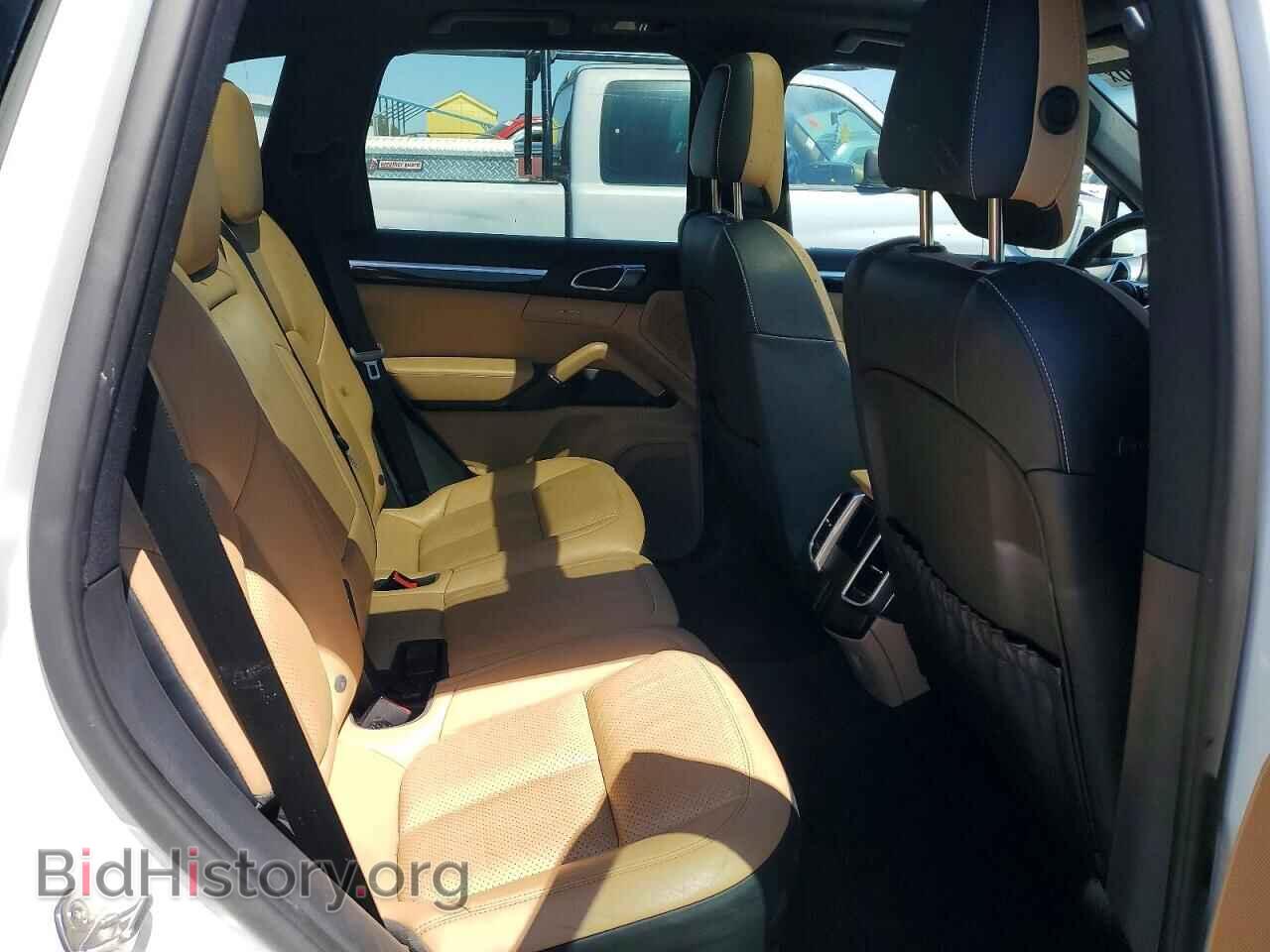 2016 PORSCHE CAYENNE - VIN: WP1AA2A21GLA06426 - Photo 10