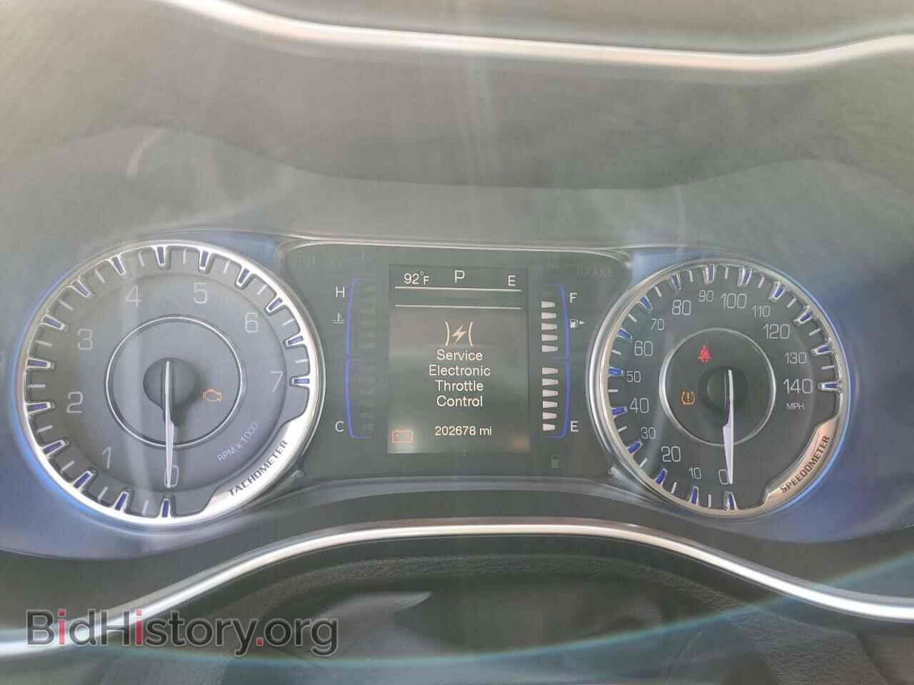 2016 CHRYSLER 200 - VIN: 1C3CCCAB5GN101736 - Фото 9