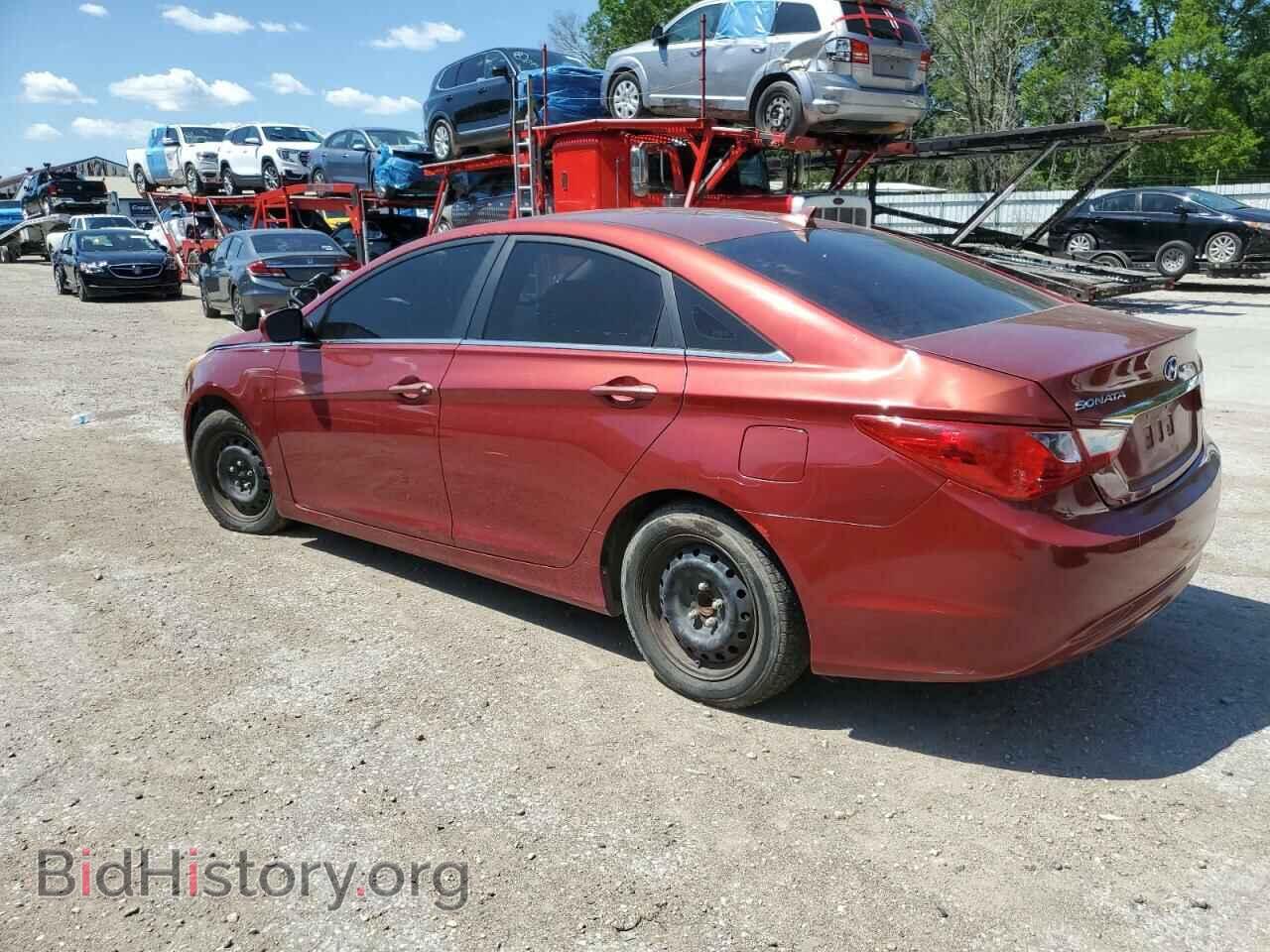 2011 HYUNDAI SONATA - VIN: 5NPEB4AC5BH232079 - Фото 2