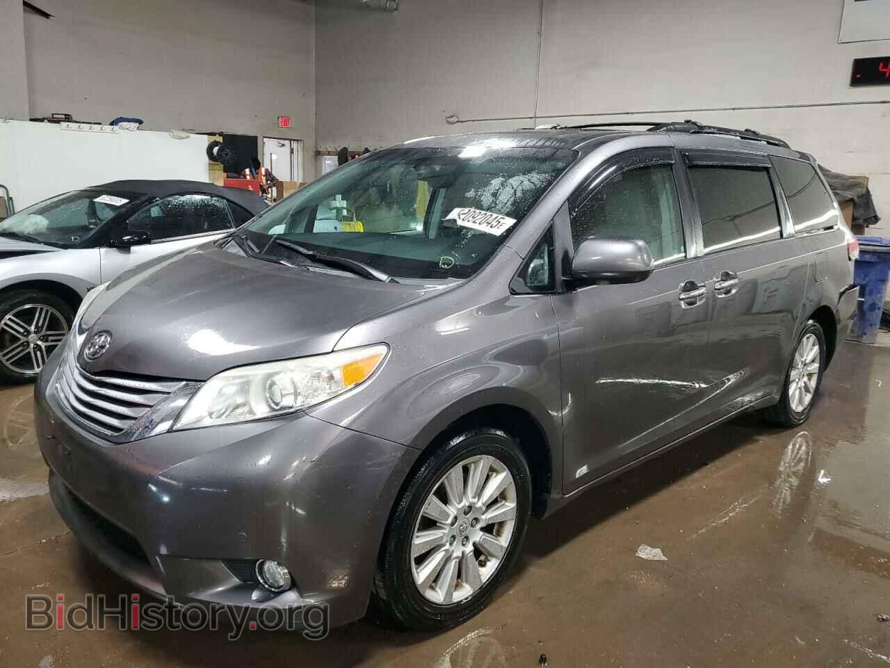 Photo 5TDDK3DC3BS014640 - TOYOTA All Models 2011