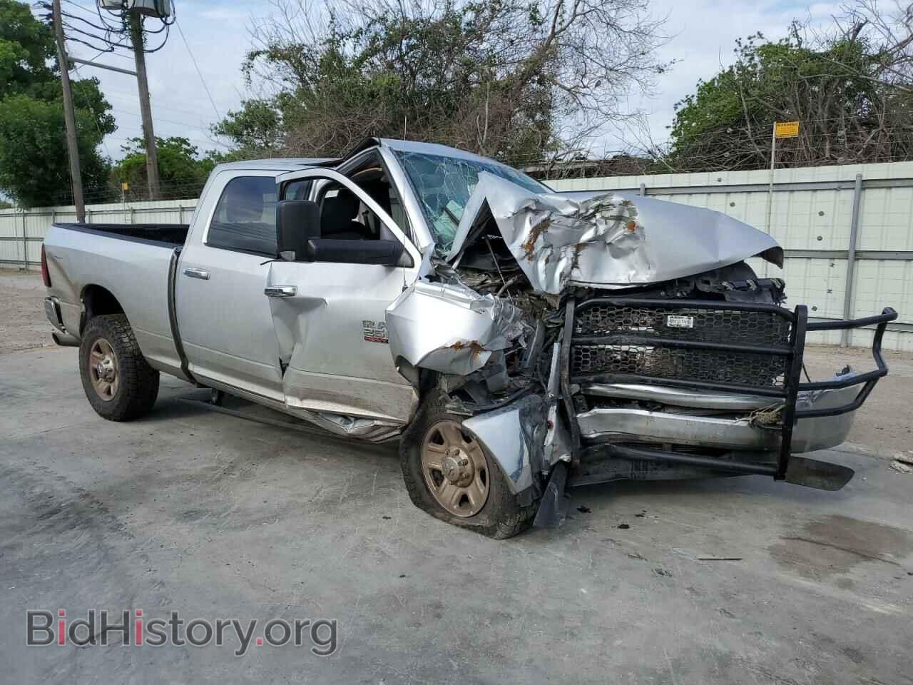 2014 RAM All Models - VIN: 3C6UR5DL4EG194910 - Photo 4