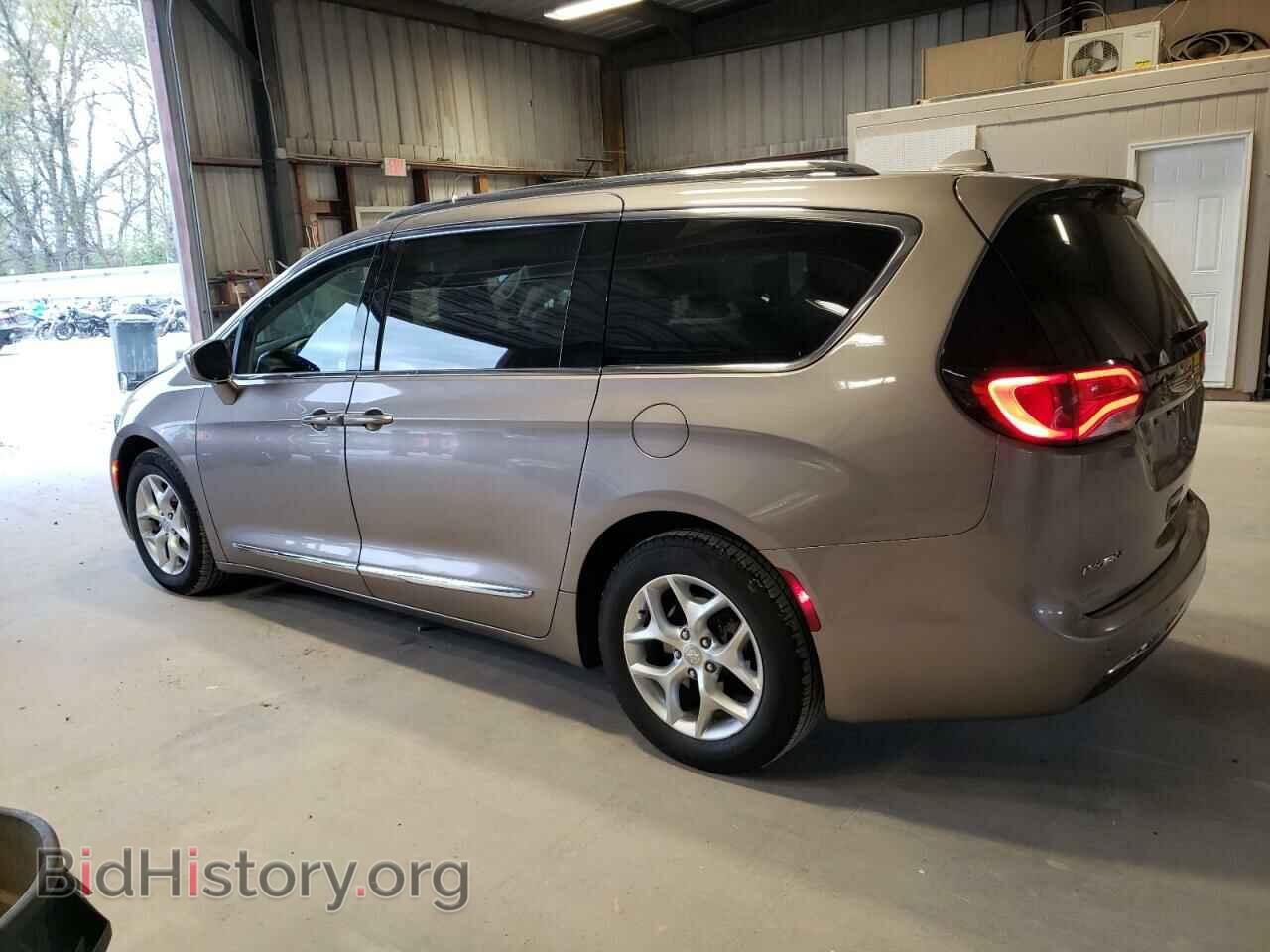 2018 CHRYSLER PACIFICA - VIN: 2C4RC1EG8JR139584 - Фото 2