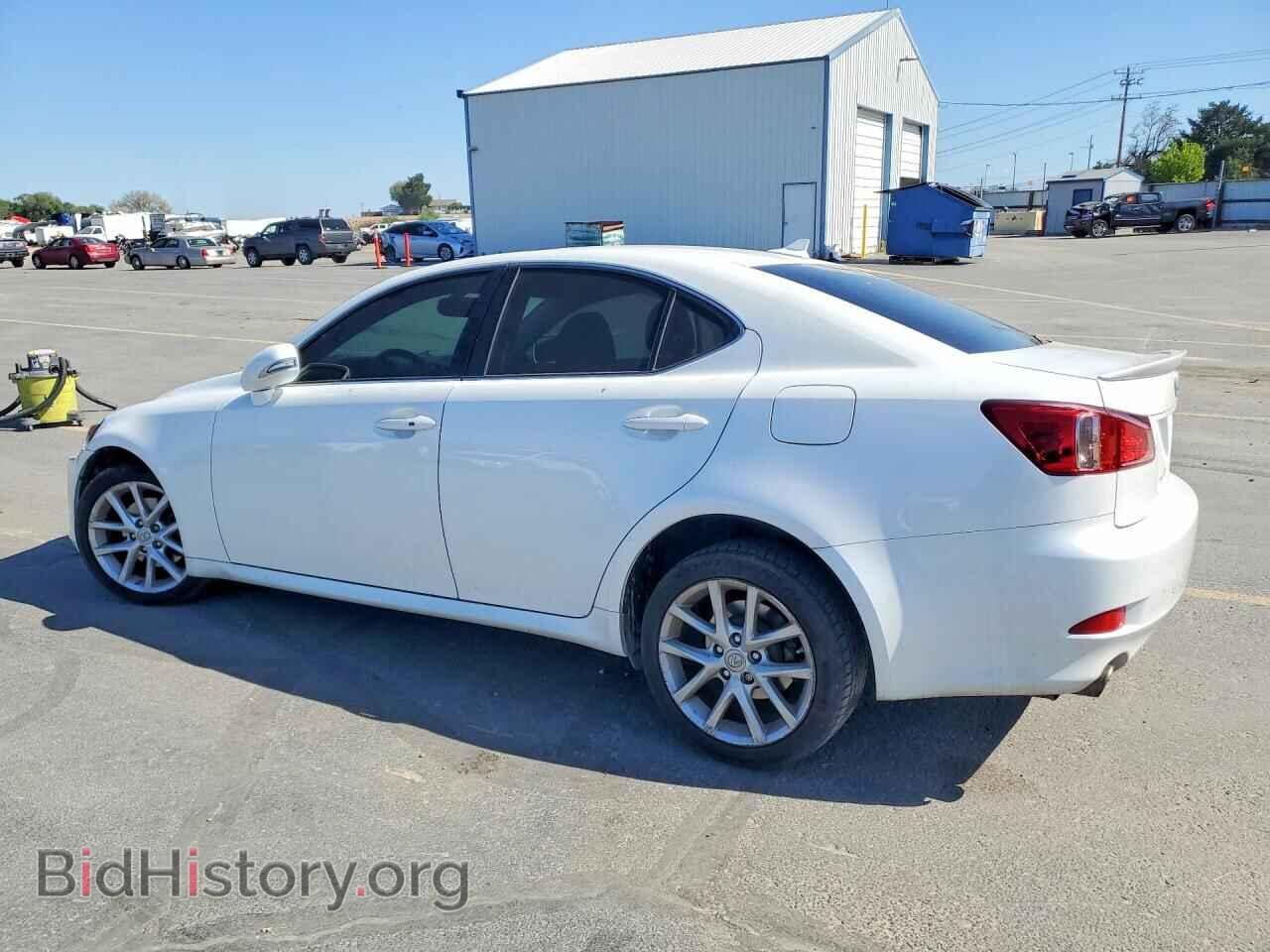 2011 LEXUS IS - VIN: JTHCF5C20B5051072 - Photo 2
