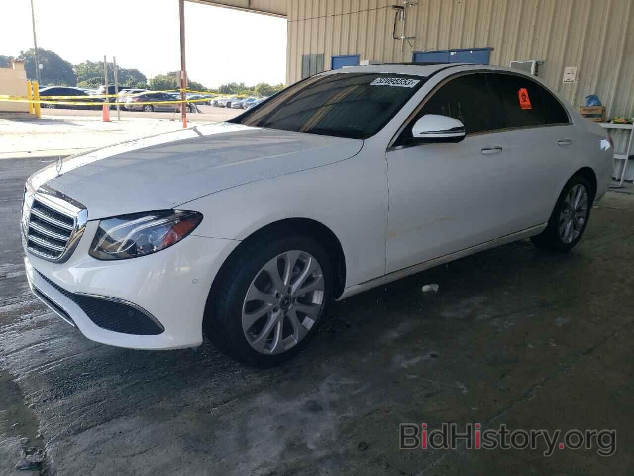 Photo WDDZF4JB2JA301285 - MERCEDES-BENZ E-CLASS 2018