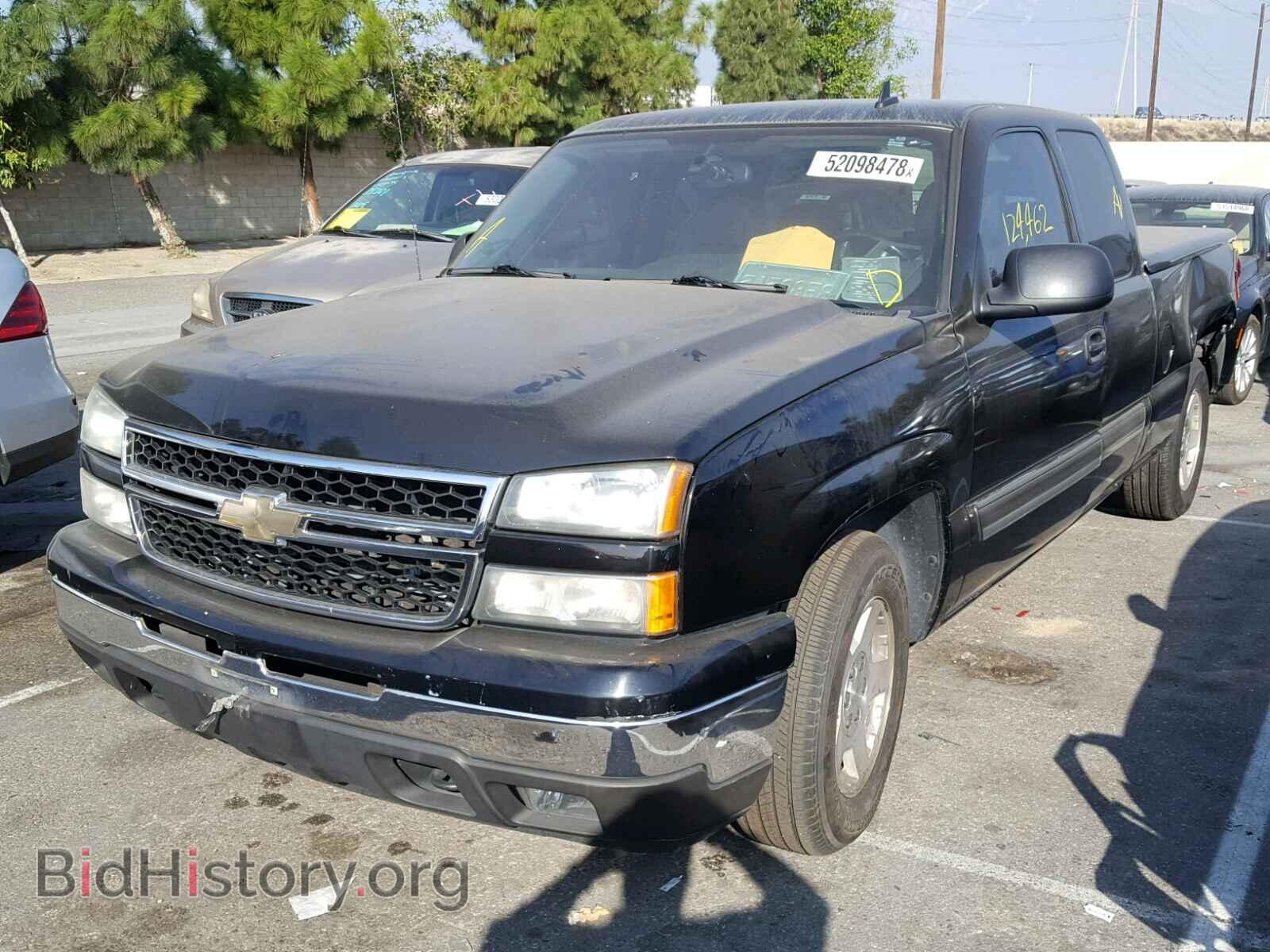 2006 CHEVROLET SILVERADO - VIN: 1GCEC19ZX6Z143370 - Фото 2