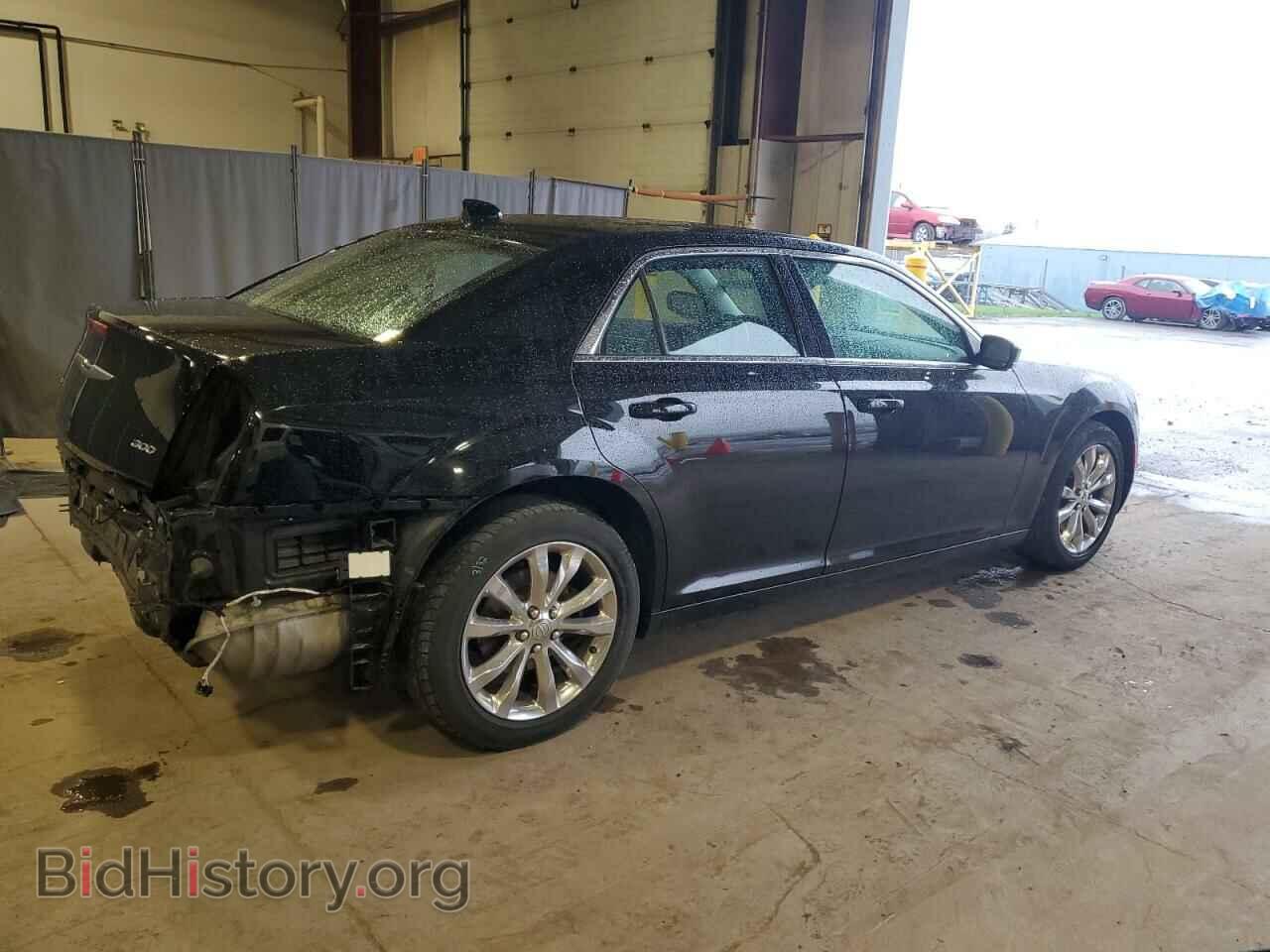 2017 CHRYSLER 300 - VIN: 2C3CCARG7HH606885 - Фото 3