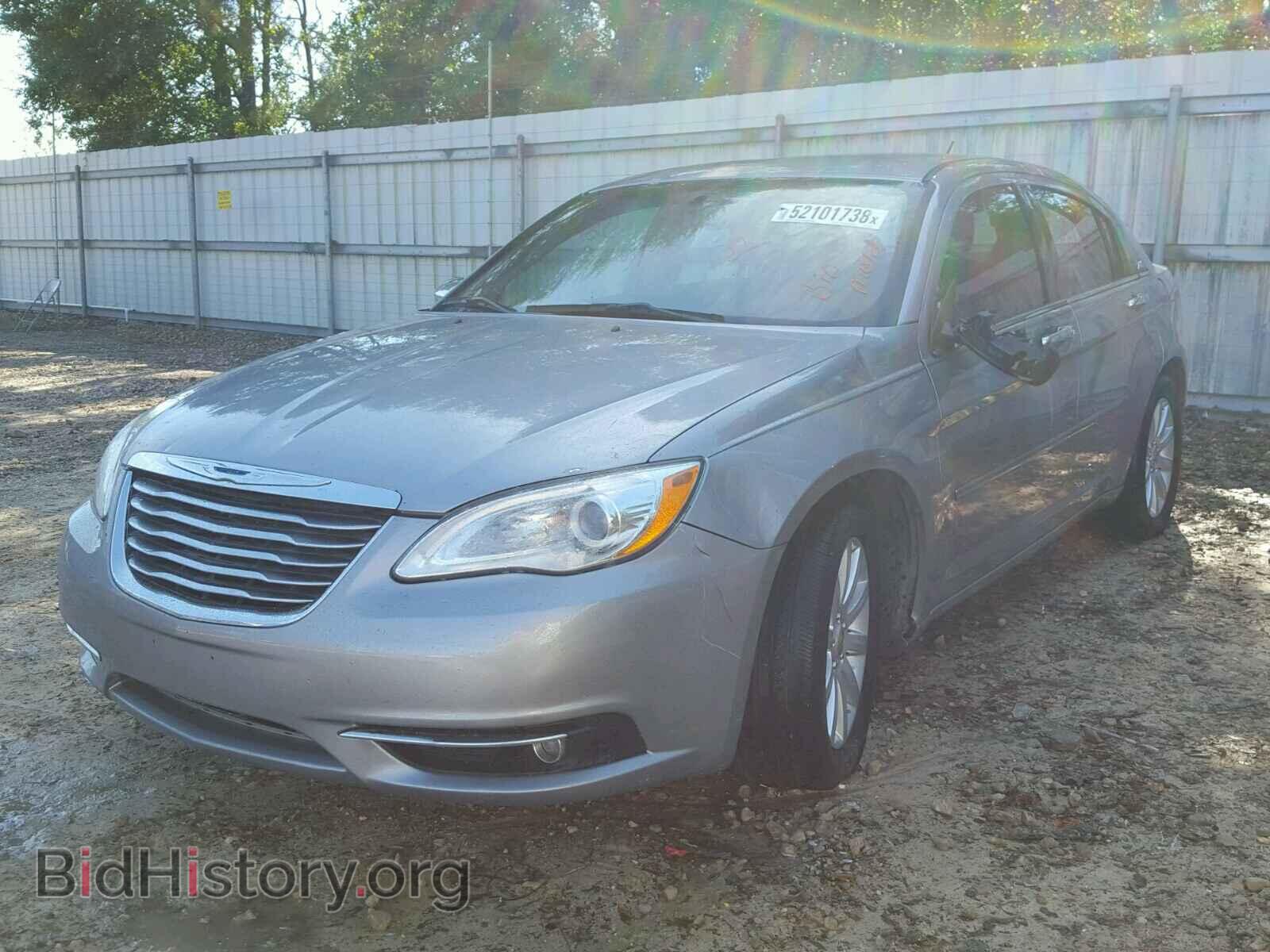 2013 CHRYSLER 200 - VIN: 1C3CCBCG7DN602349 - Фото 2